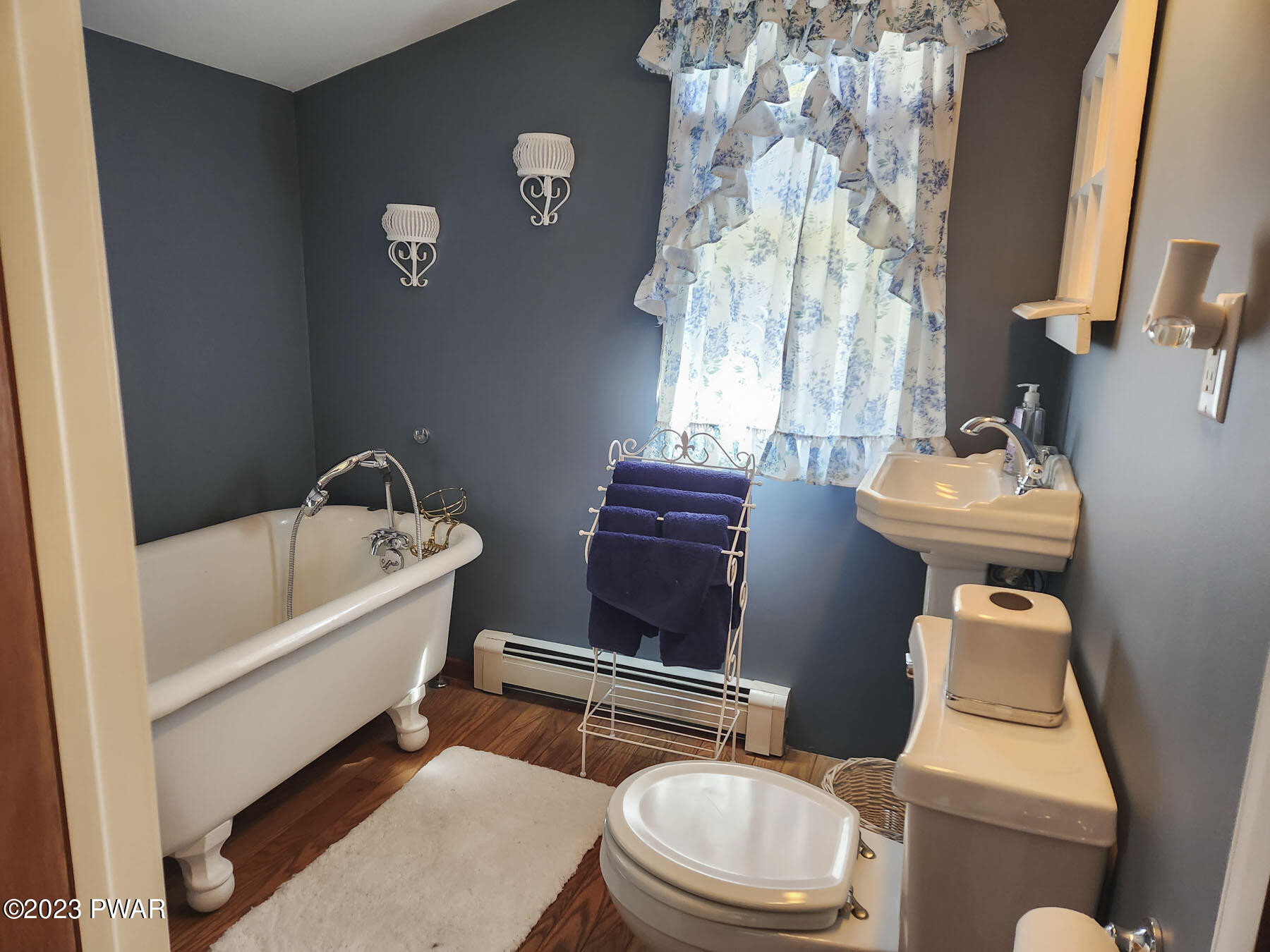 730 Raymondskill Road Milford, PA 18337 - Photo 26 of 54 31 Main Level Full Bathroom