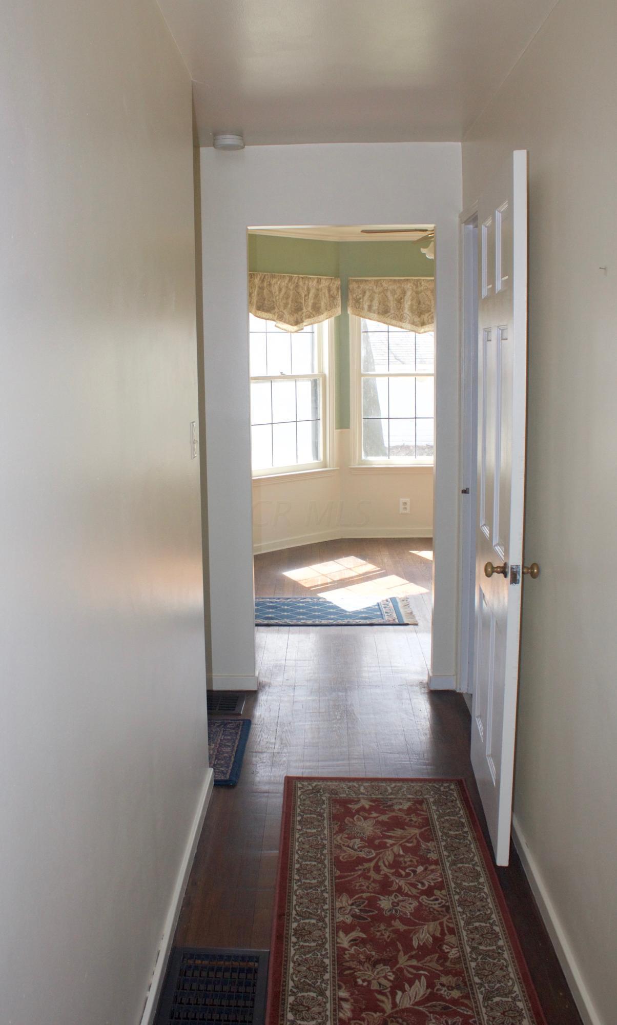 465 Fallis Road Columbus, OH 43214 - Photo 5 of 30 Gallery Image 5