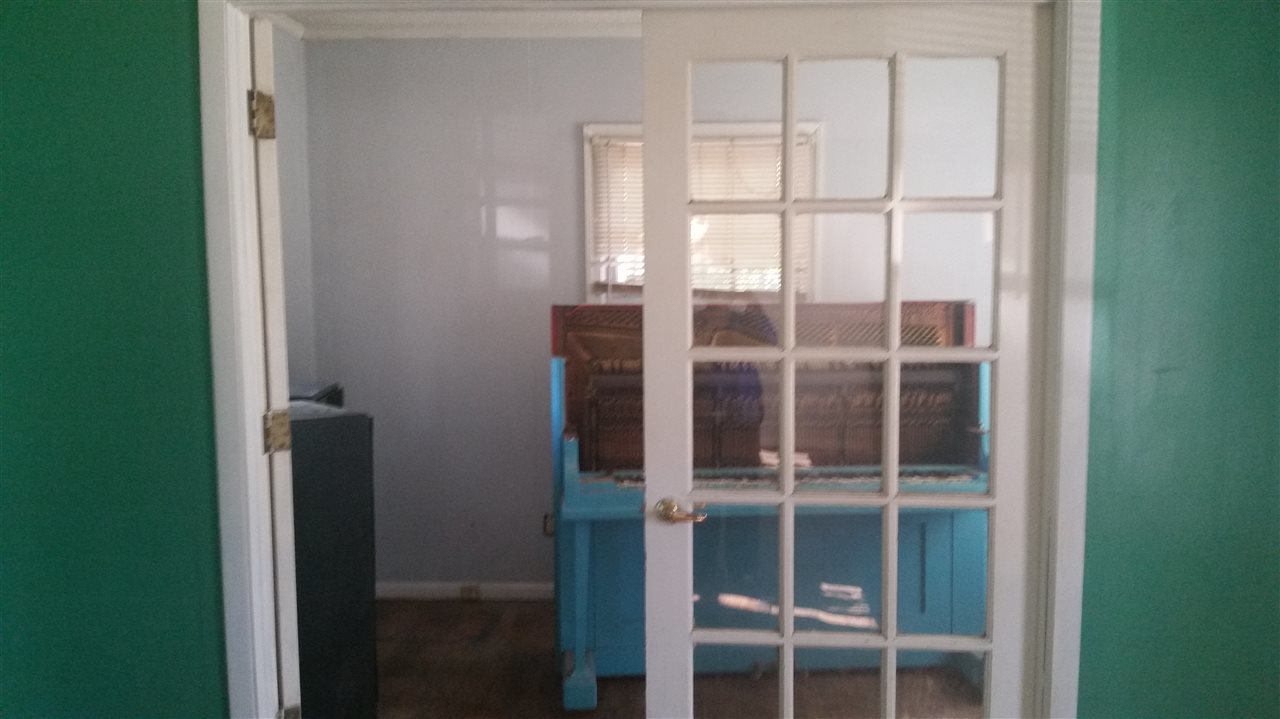 108 Queens Road Jacksonville, NC 28540 - Photo 3 of 13 Additional Photo