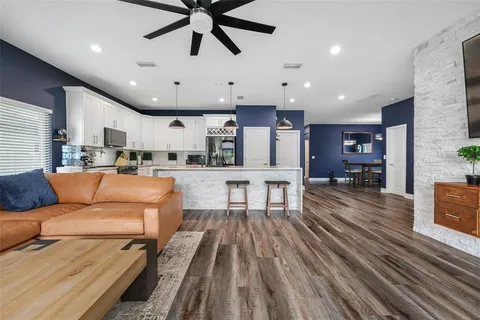 $724,900 | 7507 North Dartmouth Avenue, Tampa, FL 33604