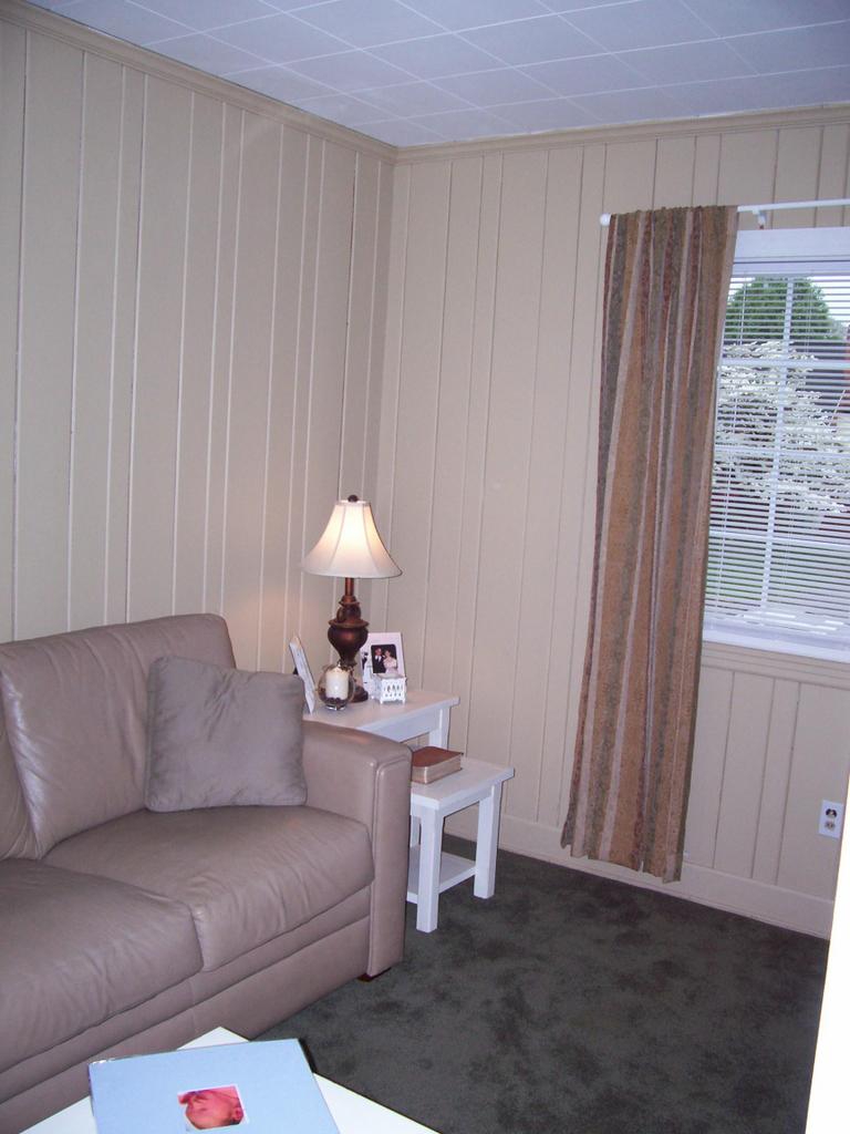 2328 Howard Road Southwest Roanoke, VA 24015 - Photo 5 of 10 inside