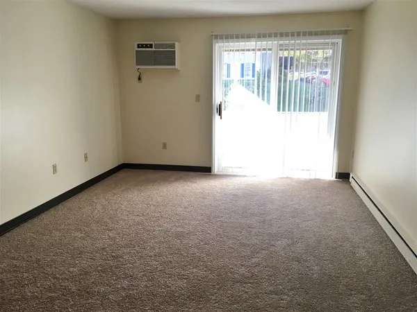 $1,896 | 161 Eastern Avenue, Unit 304, Manchester, NH 03104