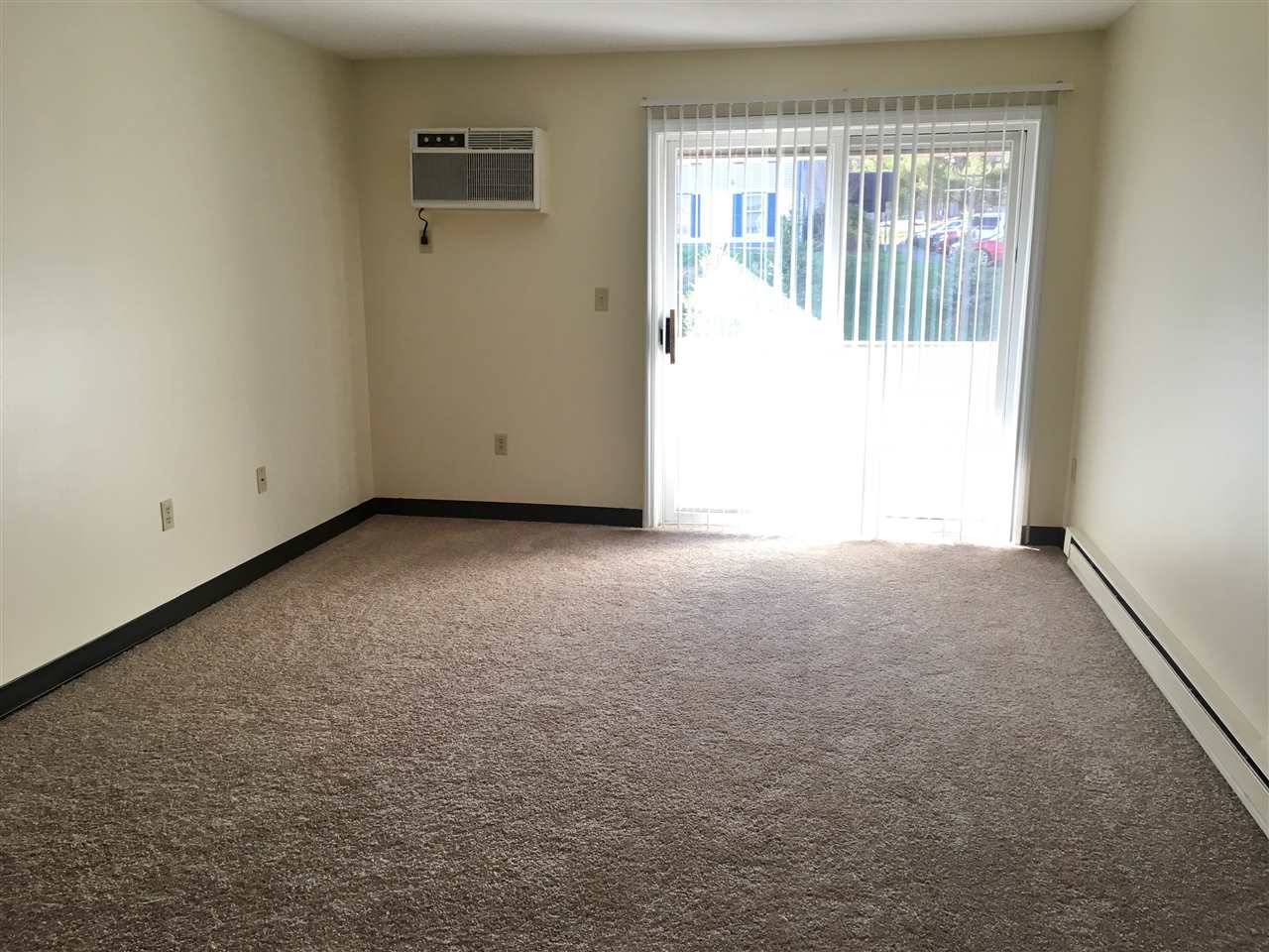 161 Eastern Avenue, Unit 304 Manchester, NH 03104 - Photo 23 of 32