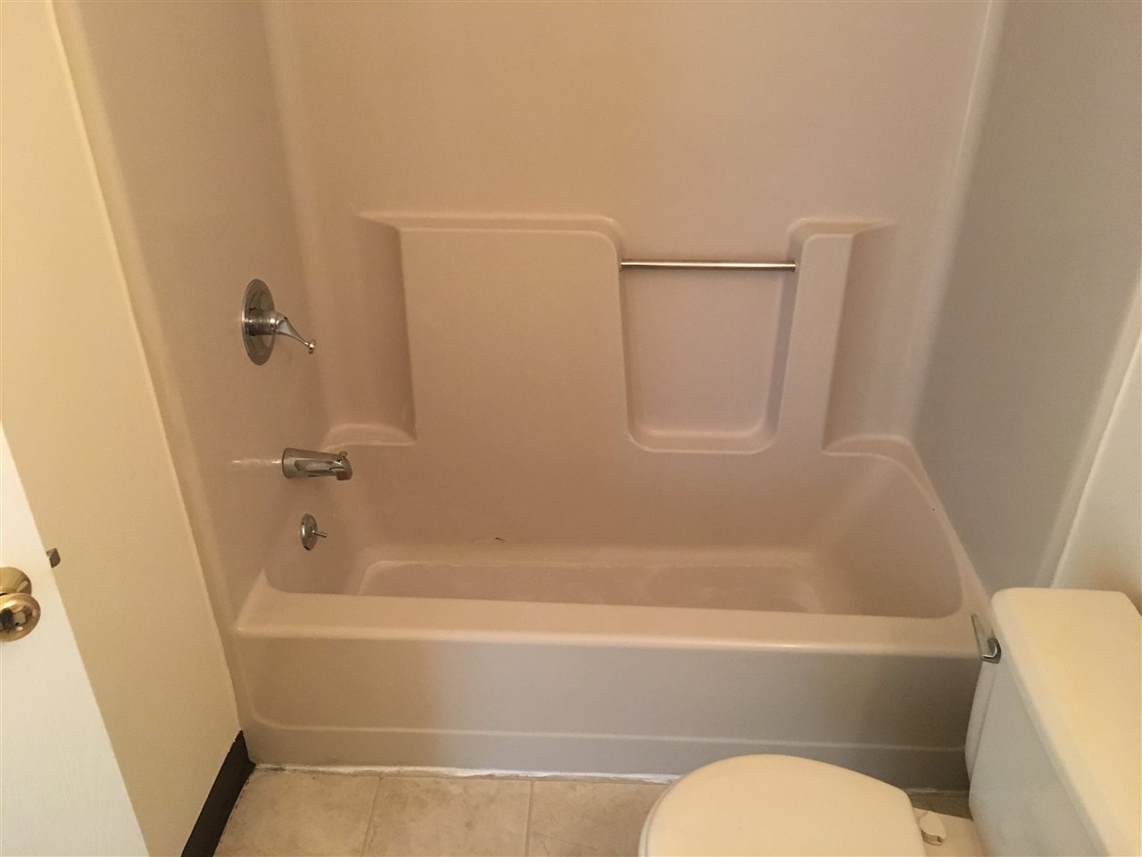 161 Eastern Avenue, Unit 304 Manchester, NH 03104 - Photo 27 of 32