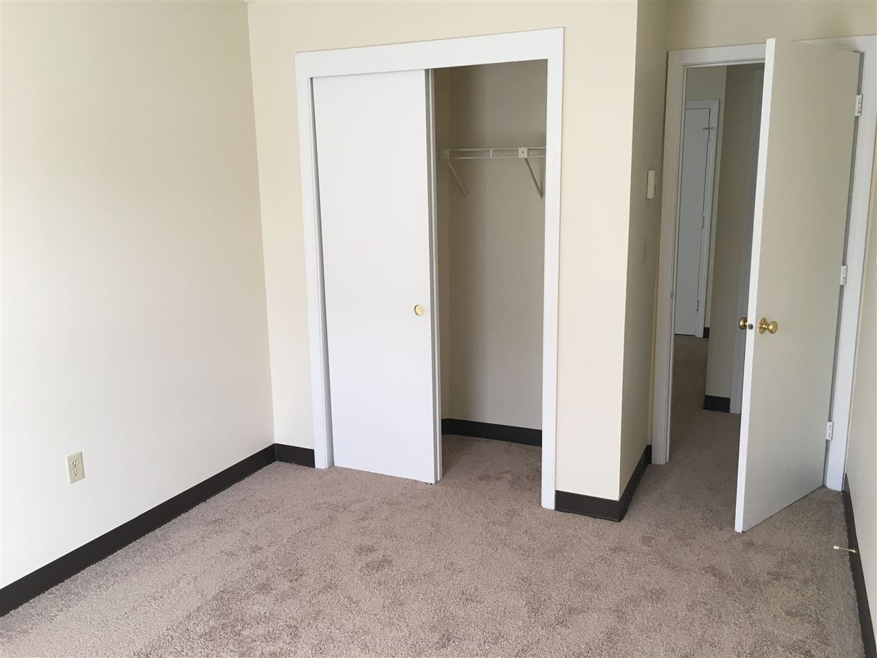 161 Eastern Avenue, Unit 304 Manchester, NH 03104 - Photo 29 of 32