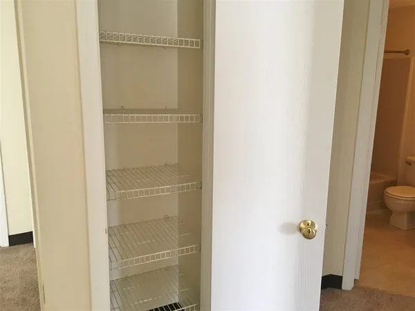 $1,896 | 161 Eastern Avenue, Unit 304, Manchester, NH 03104