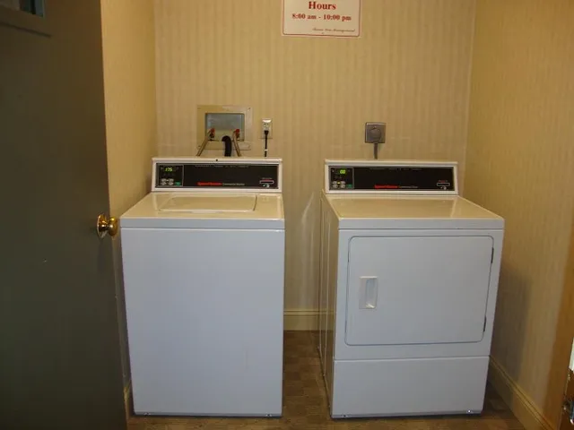 $1,896 | 161 Eastern Avenue, Unit 304, Manchester, NH 03104