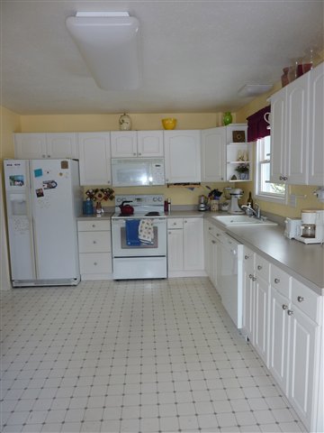 8306 West Jensen Road Cheney, WA 99004 - Photo 2 of 8