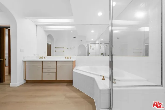 $4,150 | 15500 Sunset Boulevard, Unit 204, Pacific Palisades, CA 90272