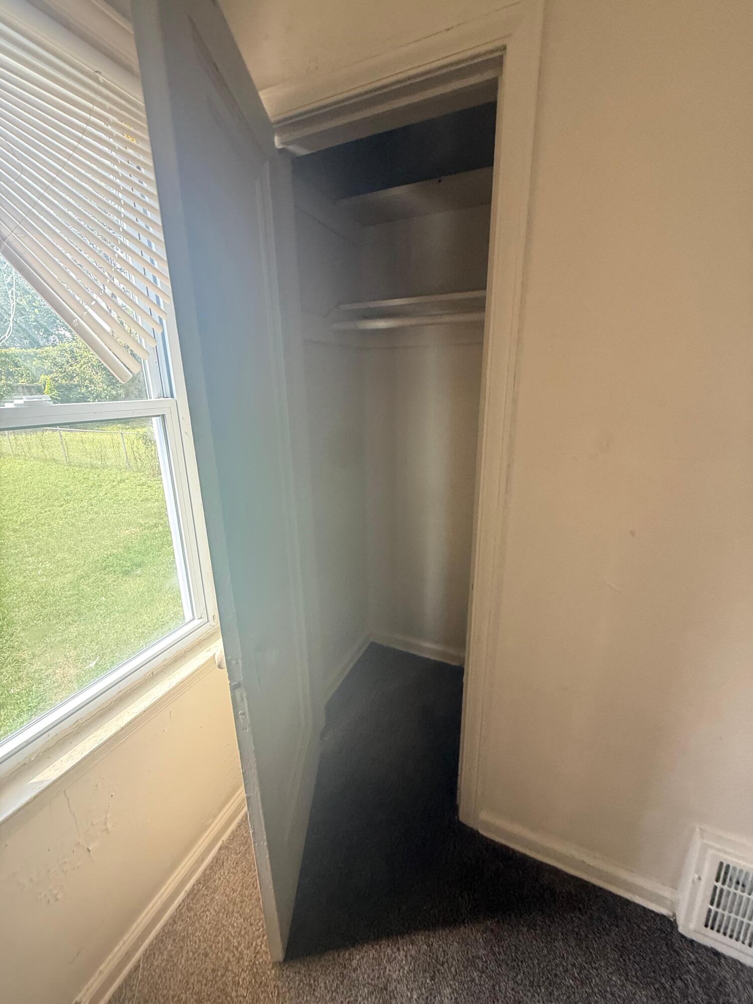 8669 Burt Road Detroit, MI 48228 - Photo 11 of 25 WhatsApp Image 2025-08-19 at 08.36.48_29