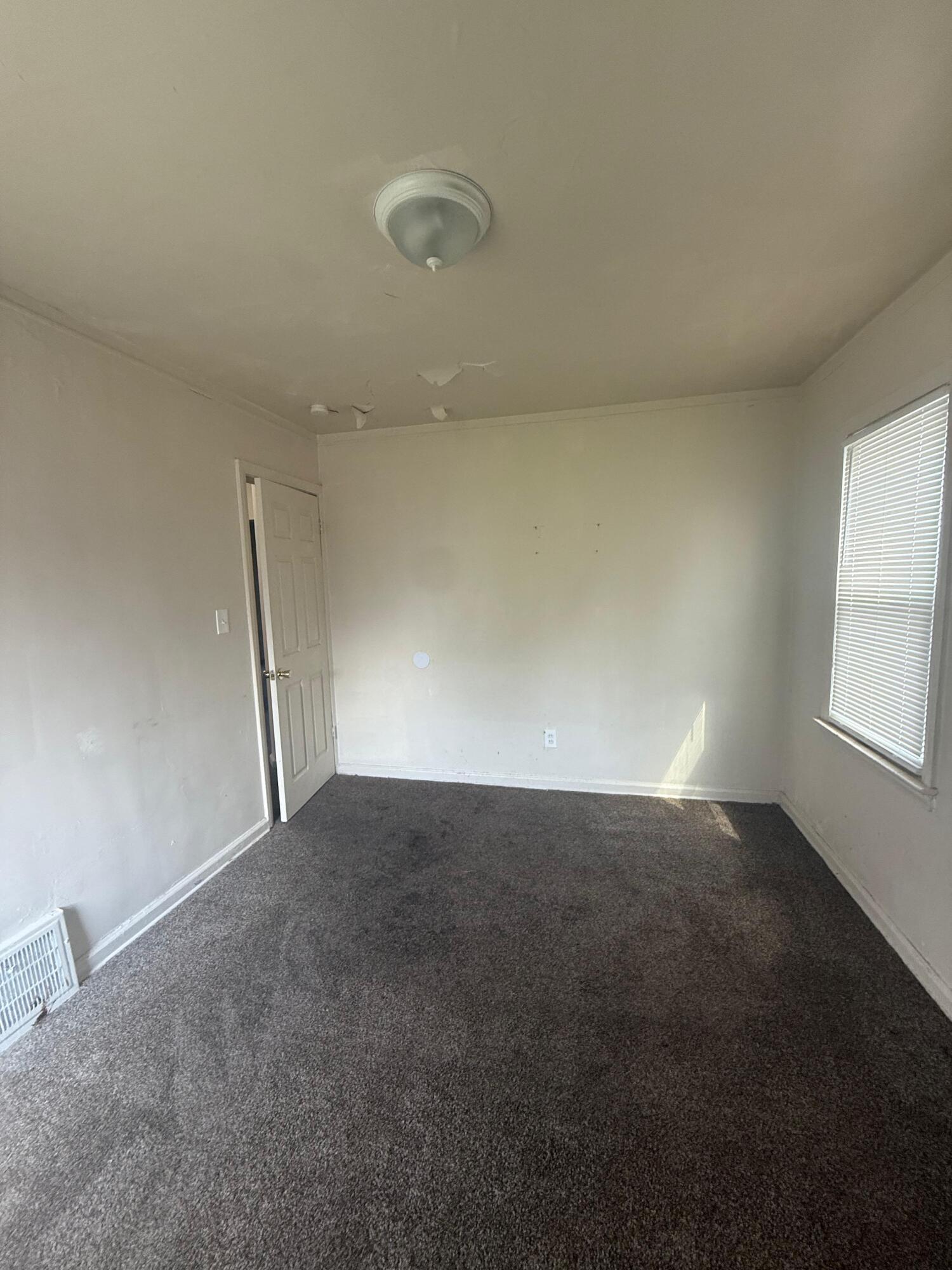 8669 Burt Road Detroit, MI 48228 - Photo 15 of 25 WhatsApp Image 2025-08-19 at 08.36.50_44