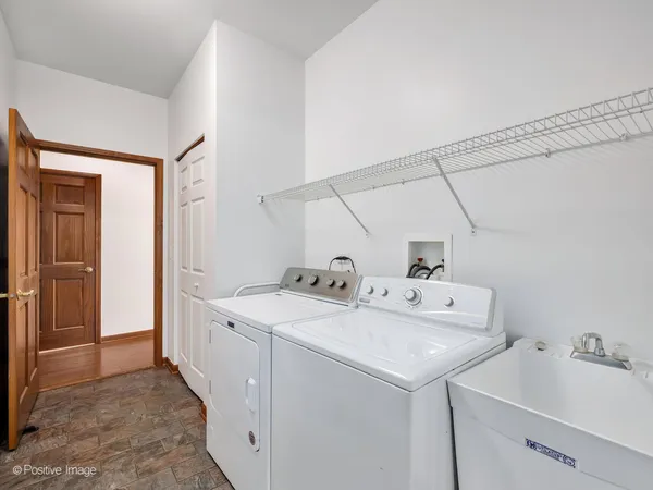 $470,000 | 1842 Highbury Lane, Aurora, IL 60502