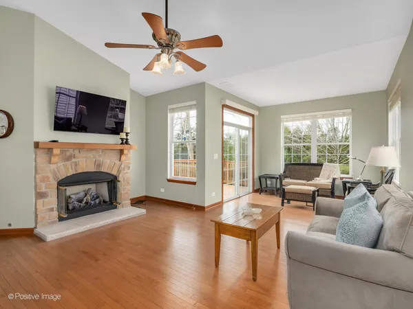 $470,000 | 1842 Highbury Lane, Aurora, IL 60502