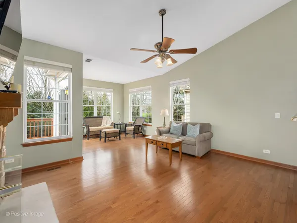 $470,000 | 1842 Highbury Lane, Aurora, IL 60502