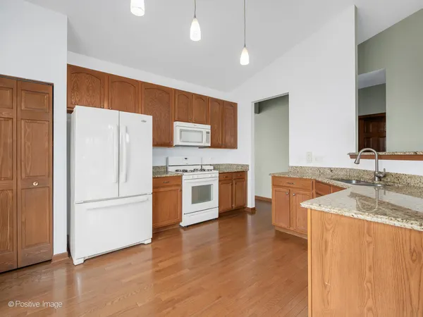 $470,000 | 1842 Highbury Lane, Aurora, IL 60502