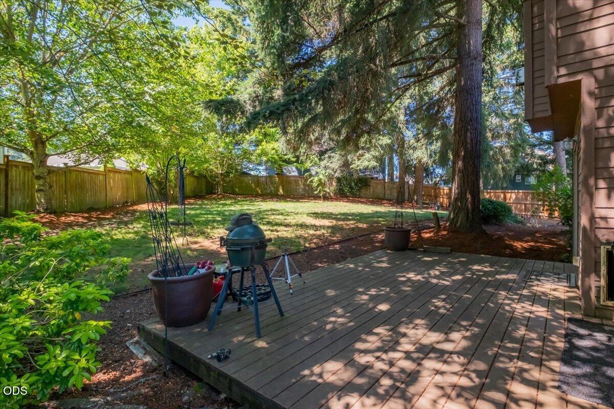 2448 Northwest Violet Avenue Albany, OR 97321 - Photo 37 of 46
