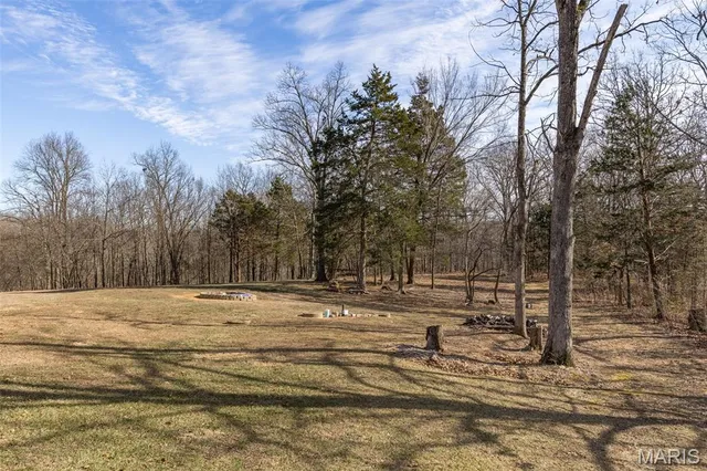 $529,900 | 2401 Pfinister School Road, De Soto, MO 63020