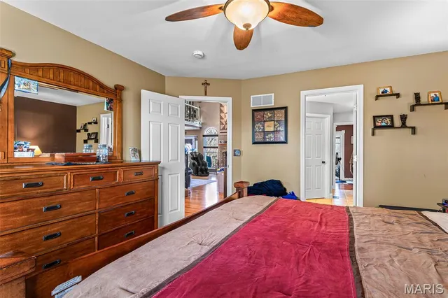 $529,900 | 2401 Pfinister School Road, De Soto, MO 63020