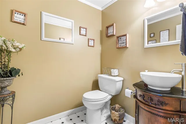 $529,900 | 2401 Pfinister School Road, De Soto, MO 63020