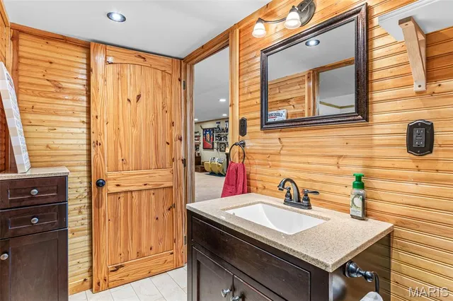 $529,900 | 2401 Pfinister School Road, De Soto, MO 63020