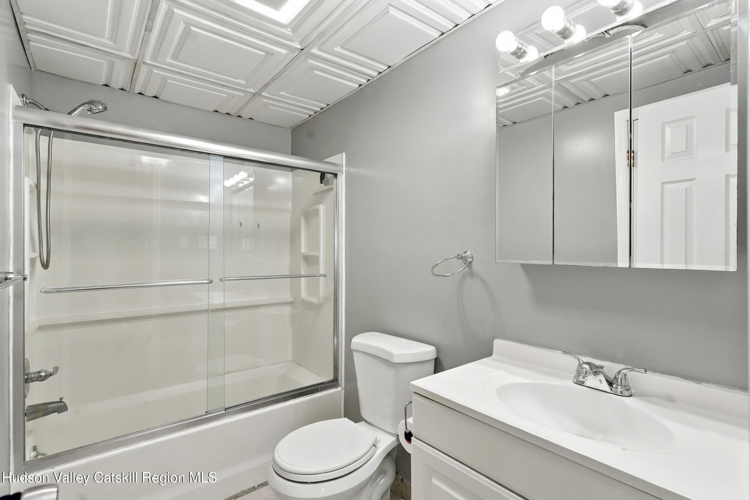 216 W Road, Unit 61 Pleasant Valley, NY 12569 - Photo 8 of 30 40_dsc05991