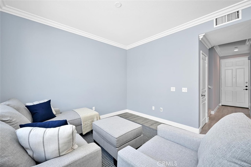 22 Valmont Way Ladera Ranch, CA 92694 - Photo 4 of 47 a living room with furniture