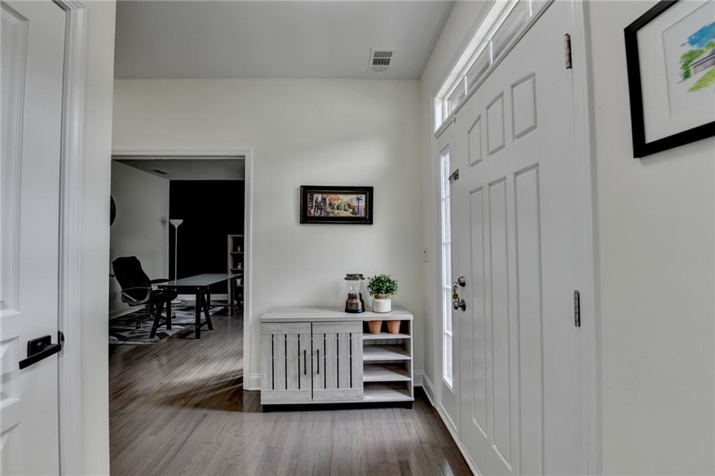 1640 Primrose Park Road Sugar Hill, GA 30518 - Photo 4 of 40