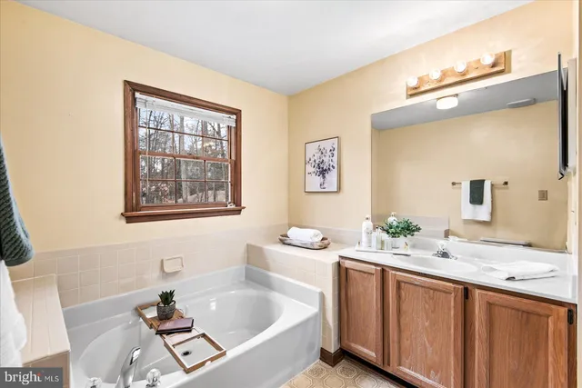 $519,900 | 10628 Chesterwood Drive, Spotsylvania, VA 22553