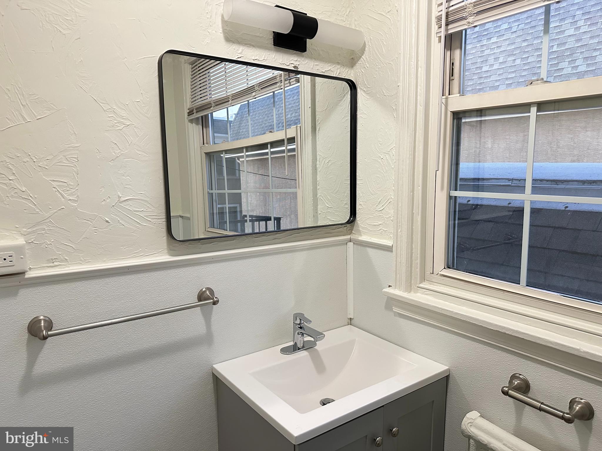 102 School Lane, Unit 4 Wayne, PA 19087 - Photo 6 of 8 Bathroom