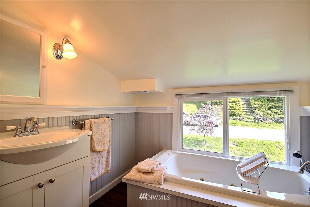 4502 Southwest Austin Street Seattle, WA 98136 - Photo 16 of 25 Gallery Image 16