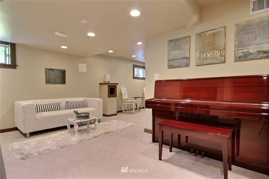 4502 Southwest Austin Street Seattle, WA 98136 - Photo 19 of 25 Gallery Image 19