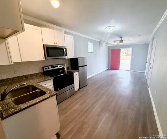 $800 | 322 Sprucewood Lane, Unit 1, San Antonio, TX 78216