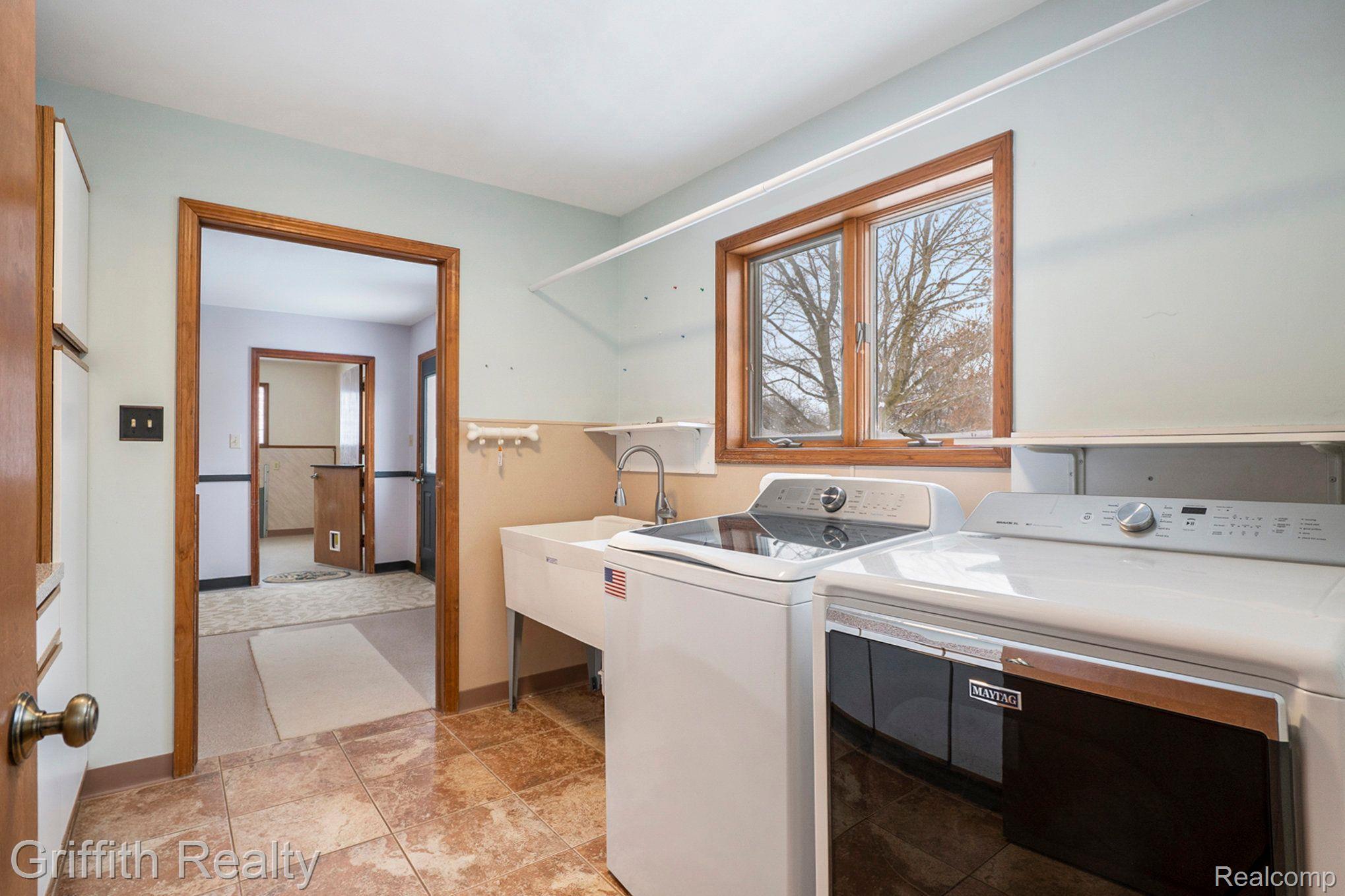 8070 Sheraton Park Road Fenton, MI 48430 - Photo 15 of 47 Gallery Image 15