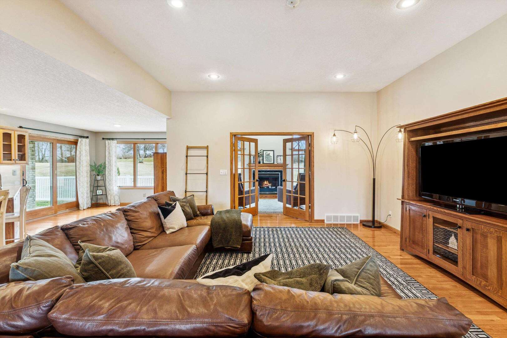 891 Pheasant Run Road Clinton, IA 52732 - Photo 13 of 50 Gallery Image 13