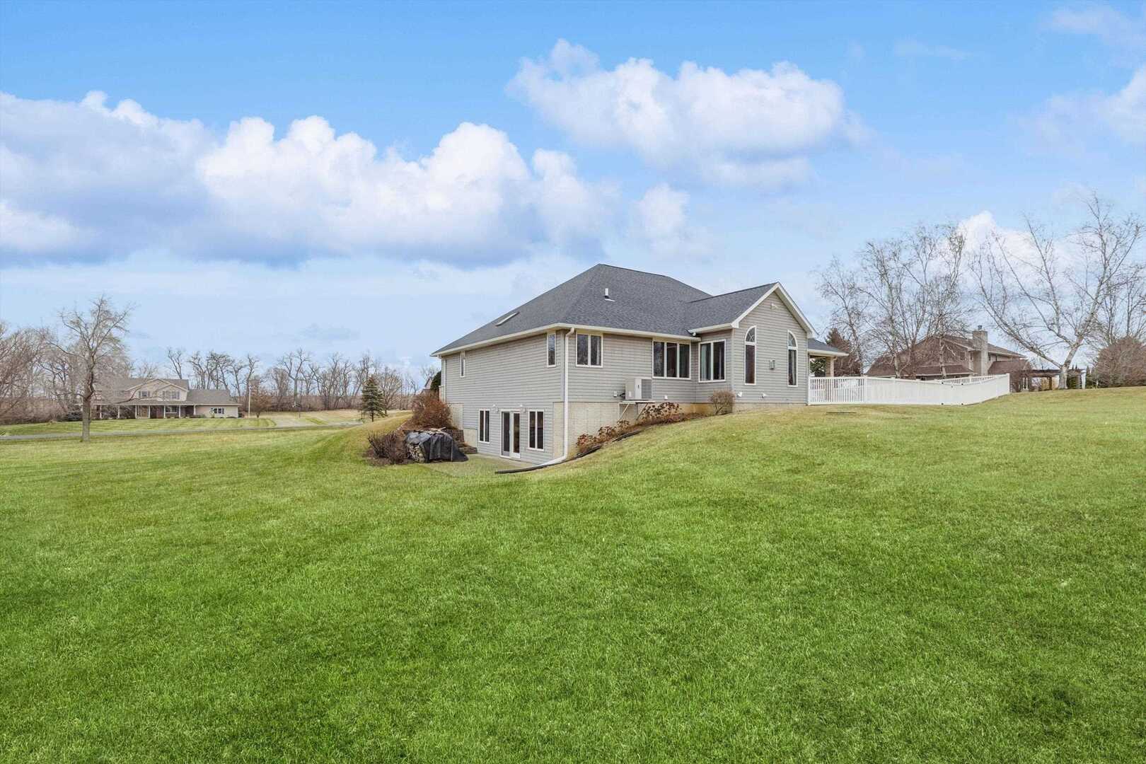 891 Pheasant Run Road Clinton, IA 52732 - Photo 47 of 50 Gallery Image 47