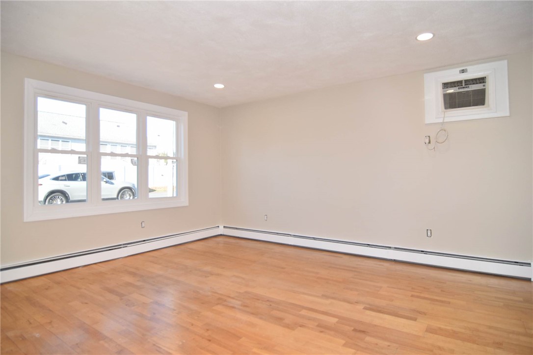 8 Coleman Street, Unit B North Providence, RI 02904 - Photo 4 of 20