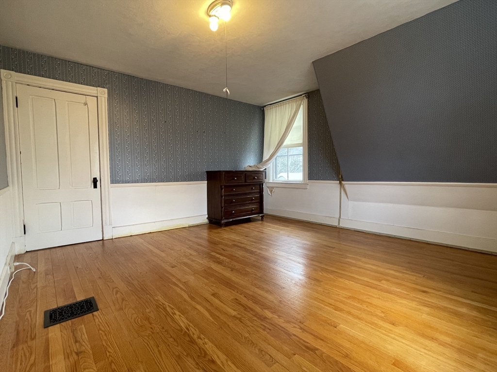 16 Barnard Road Worcester, MA 01605 - Photo 21 of 41