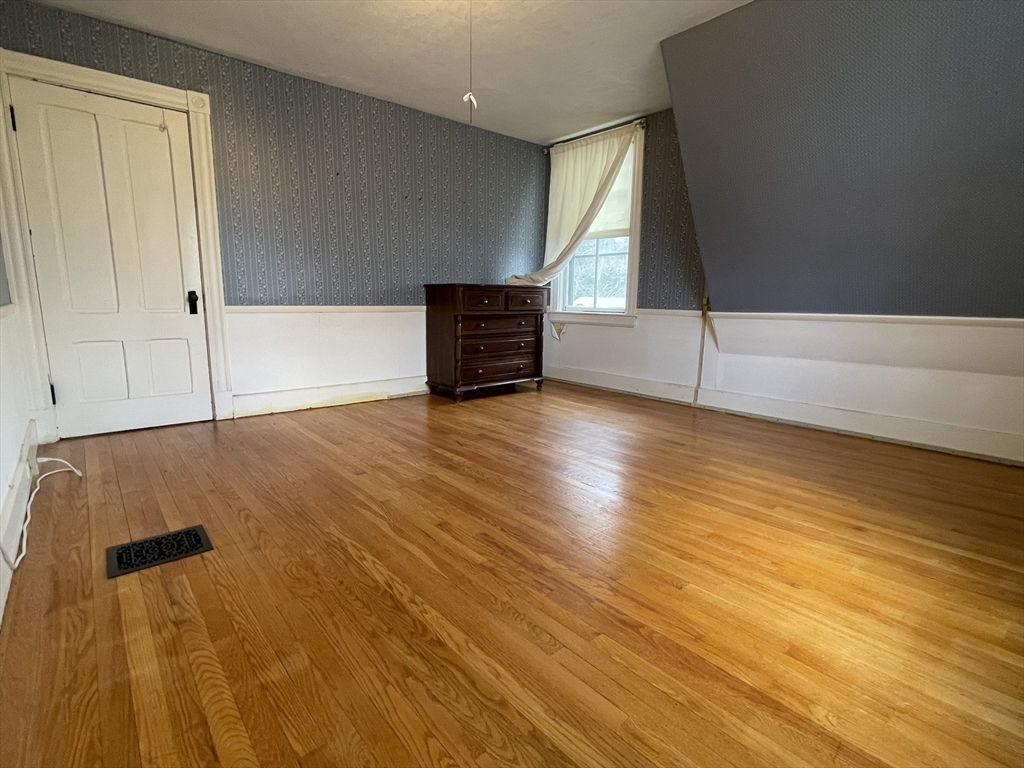 16 Barnard Road Worcester, MA 01605 - Photo 22 of 41