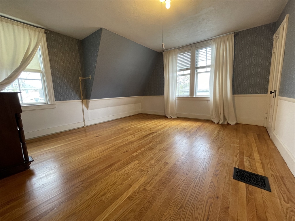 16 Barnard Road Worcester, MA 01605 - Photo 23 of 41