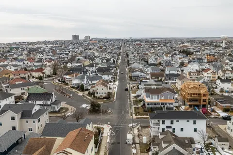 $2,499,900 | 7311 Monmouth Avenue, Ventnor City, NJ 08406