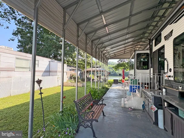 a view of outdoor space