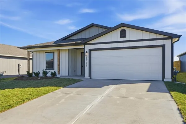 $345,690 | 19475 Lincoln Street, Spring Hill, KS 66083