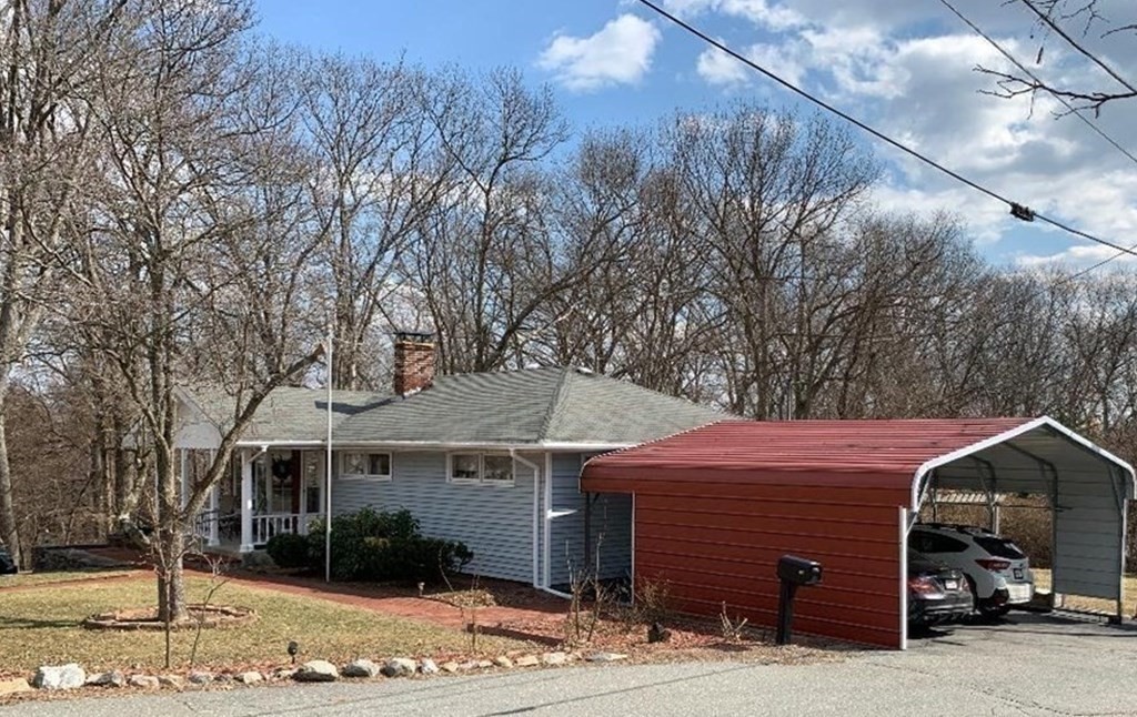 134 Columbia Road Lowell, MA 01854 - Photo 4 of 26 Gallery Image 4