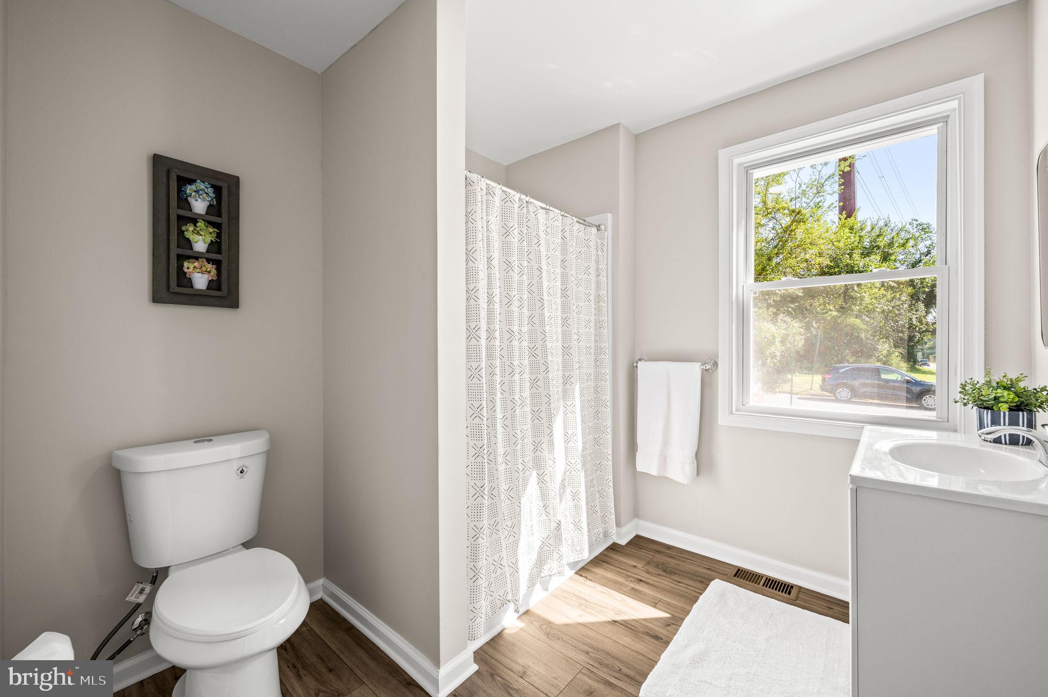 328 East Ridge Road Marcus Hook, PA 19061 - Photo 8 of 18 Gallery Image 8