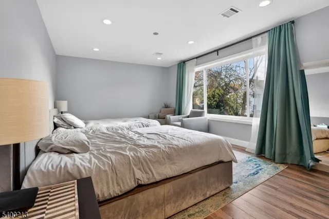 $925,000 | 301 South Parkway, Clifton, NJ 07014