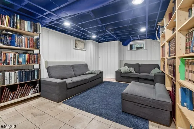 $925,000 | 301 South Parkway, Clifton, NJ 07014