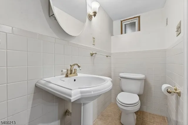 $925,000 | 301 South Parkway, Clifton, NJ 07014