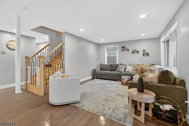 $925,000 | 301 South Parkway, Clifton, NJ 07014