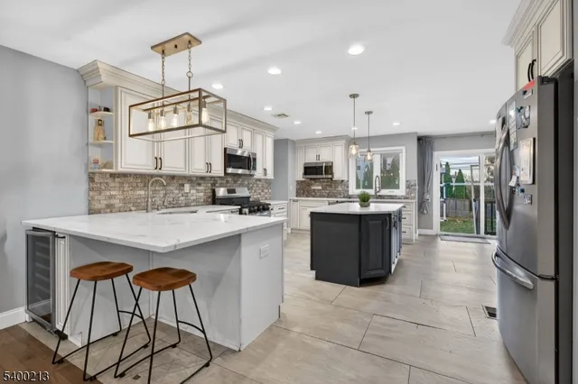 $925,000 | 301 South Parkway, Clifton, NJ 07014