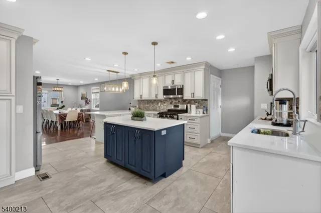 $925,000 | 301 South Parkway, Clifton, NJ 07014